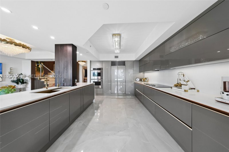Comprar apartamento no Peninsula II 502