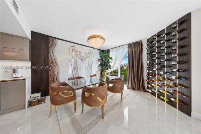 Comprar apartamento no Peninsula II 502