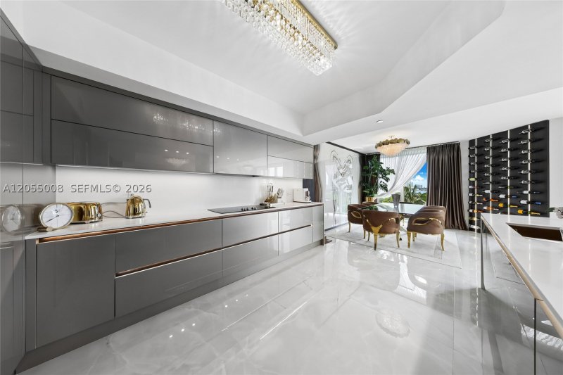 Comprar apartamento no Peninsula II 502