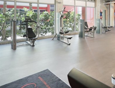 Comprar apartamento no Costa Hollywood N207