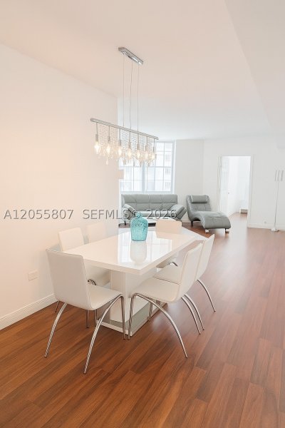 Apartment for rent at Four Ambassadors 1022