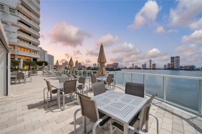 Comprar apartamento no 3000 Williams Island 505