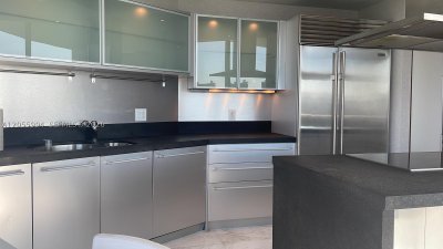 Aluguel de apartamento no Trump Royale 1101