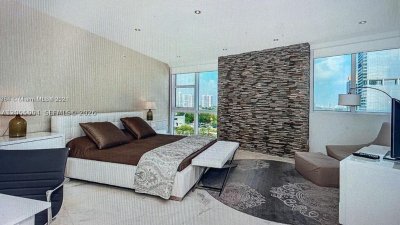 Aluguel de apartamento no Trump Royale 1101
