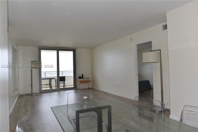 Aluguel de apartamento no Oceanside Plaza 8K