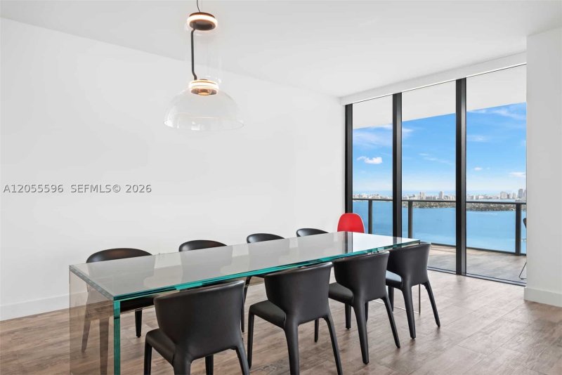 Apartment for rent at Paraiso Bay Miami PH5201