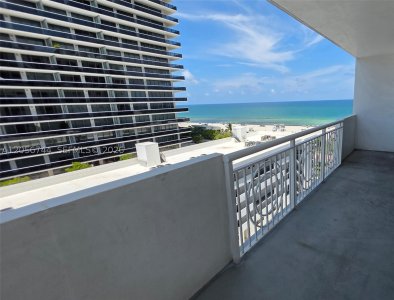 Corinthian Condo Apt #9C