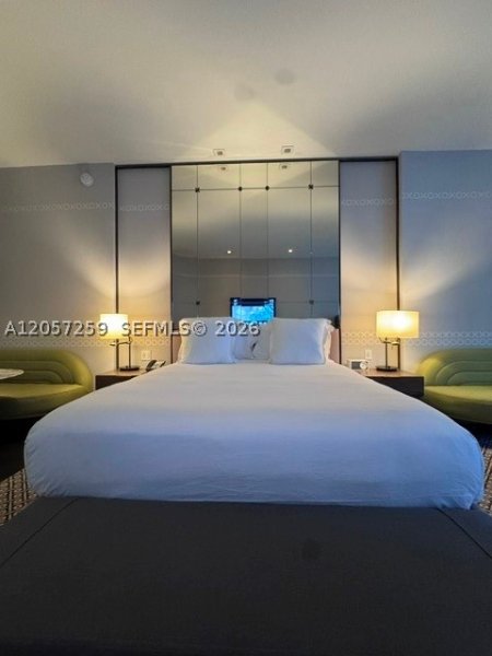 Condo for sale at SLS Lux Brickell 408