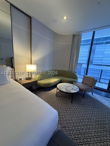 Condo for sale at SLS Lux Brickell 408