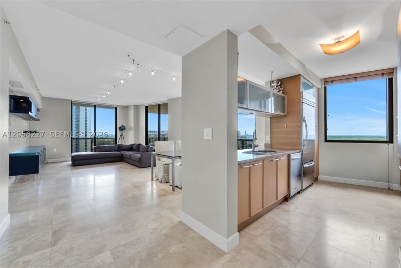 Condo for sale at Sayan 1604