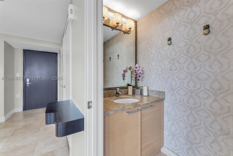 Condo for sale at Sayan 1604