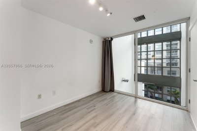 Comprar apartamento en Midtown Miami 4 M0501