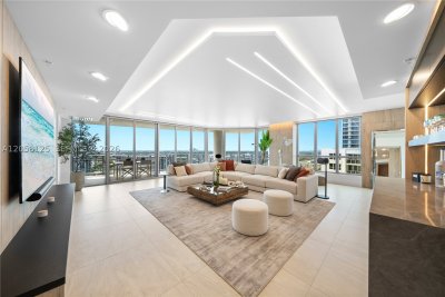 Comprar apartamento en Diplomat Residences 1506
