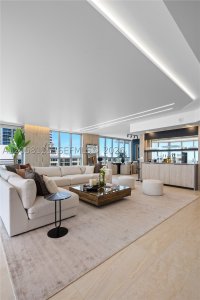 Comprar apartamento en Diplomat Residences 1506