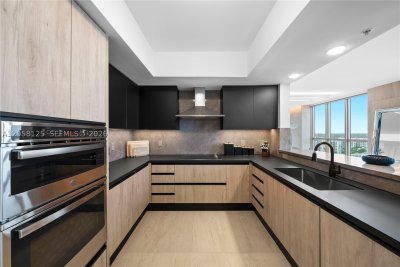 Comprar apartamento en Diplomat Residences 1506