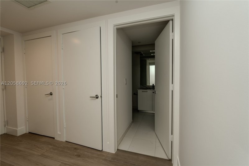 Comprar apartamento en 500 Brickell East Tower 1407
