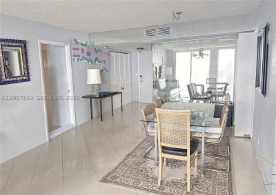 Aluguel de apartamento no La Mer Estates 1803