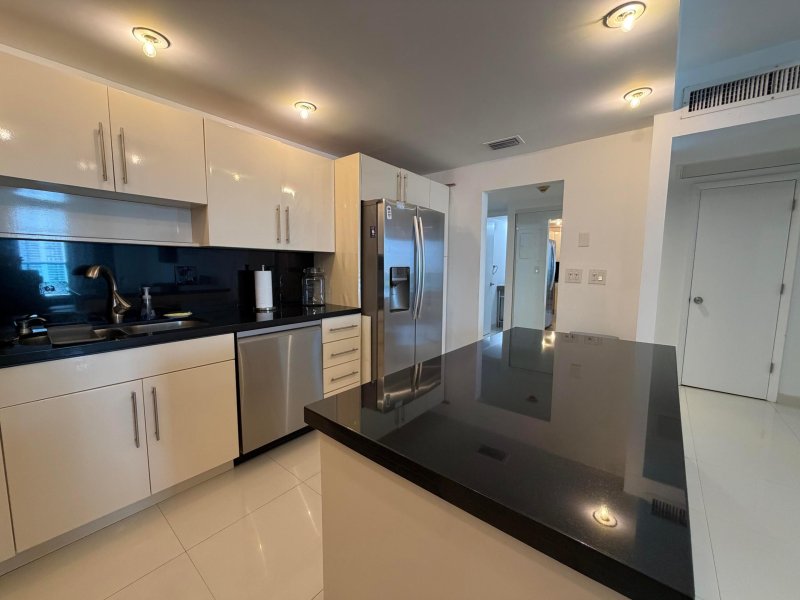 Comprar apartamento no Ocean View 1603