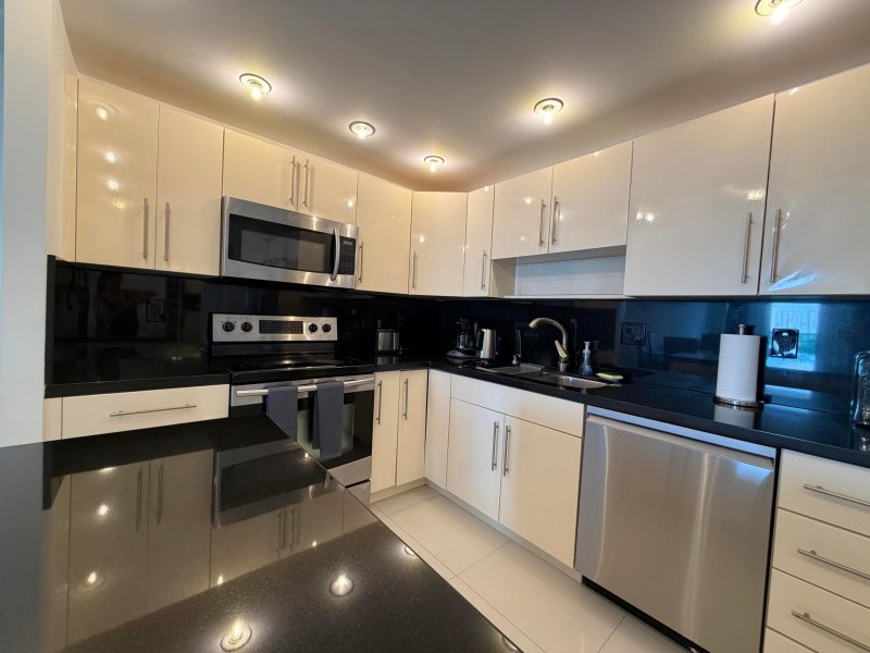 Comprar apartamento no Ocean View 1603