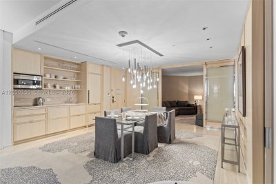 Comprar apartamento no St Regis Bal Harbour Center Tower 1205