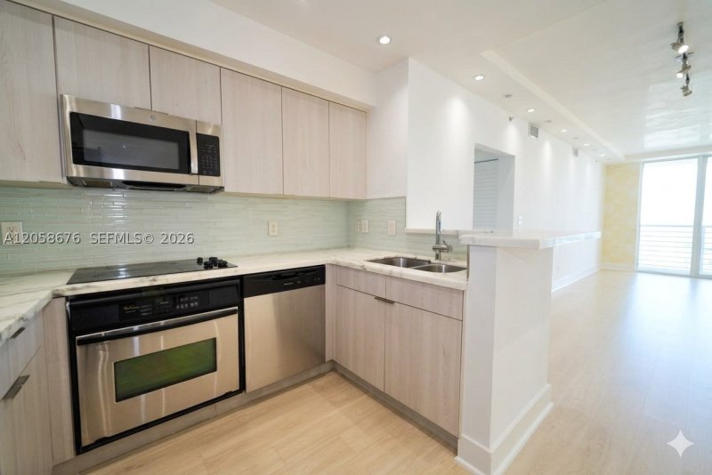 Condo for sale at One Miami East Tower 3314