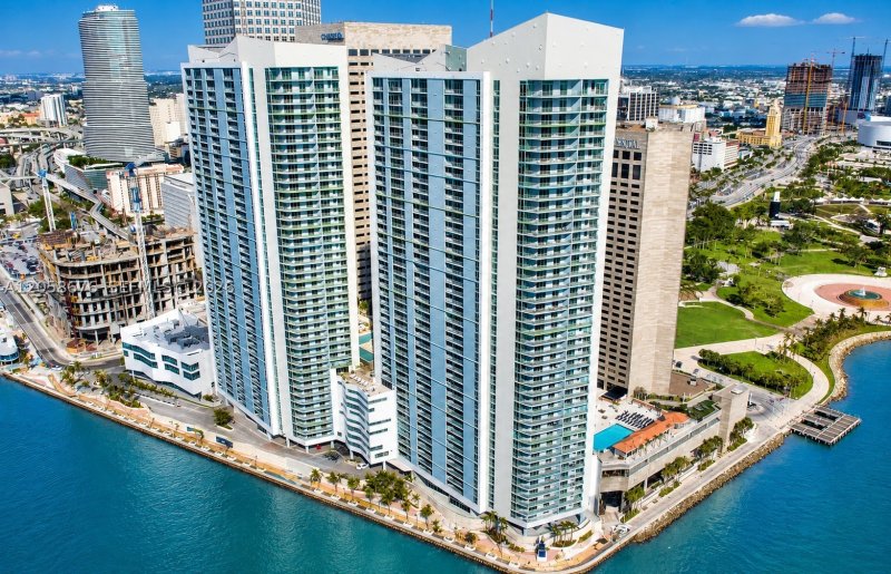 Condo for sale at One Miami East Tower 3314