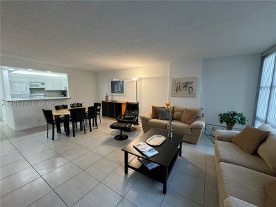 Brickell Place III Apt #A811