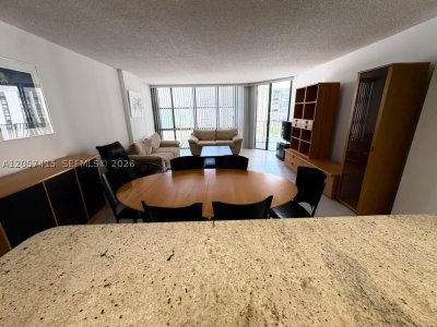 Alquiler de apartamento en Brickell Place III A811