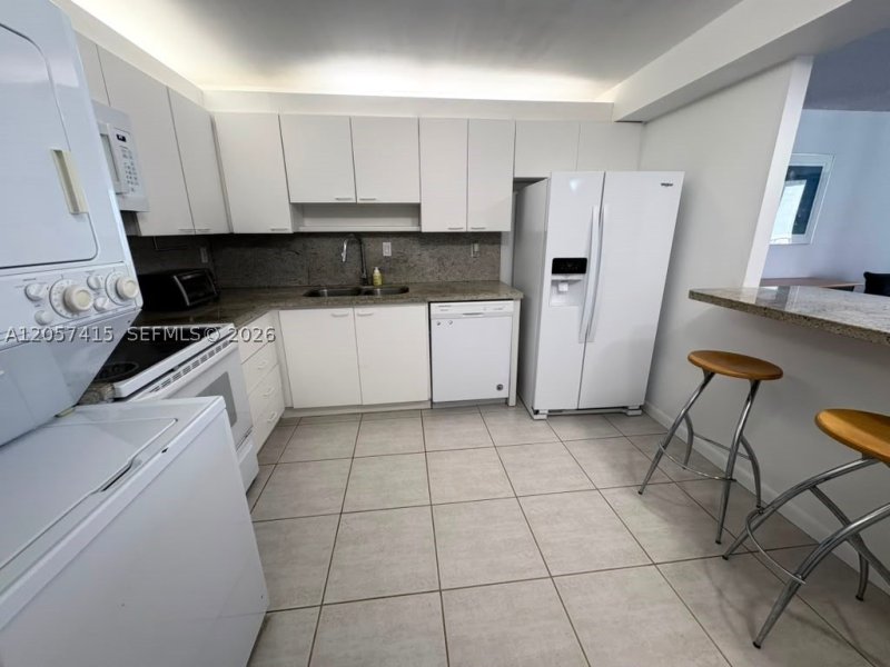 Alquiler de apartamento en Brickell Place III A811