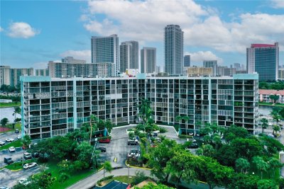 Comprar apartamento no 200 Leslie 329
