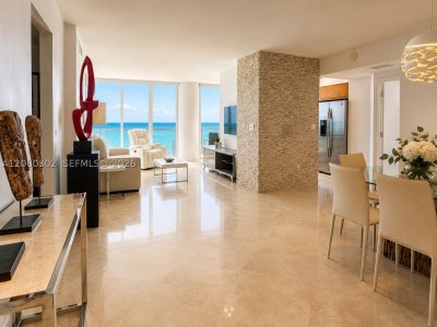 Comprar apartamento en Akoya 802