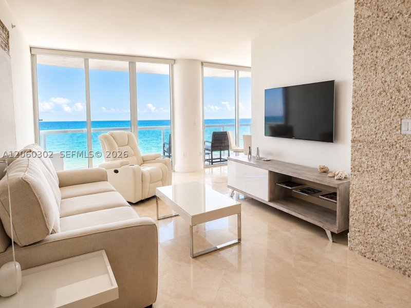 Comprar apartamento en Akoya 802