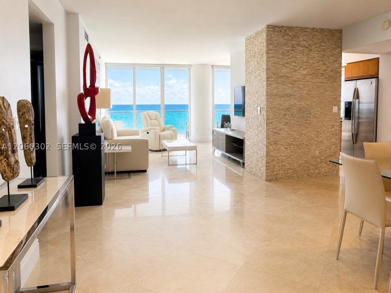 Comprar apartamento en Akoya 802