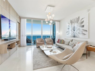 Comprar apartamento no Trump Royale 4106