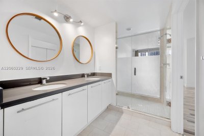 Comprar apartamento no The Ivy 2001