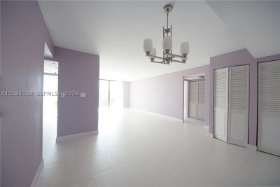 Aluguel de apartamento no Winston Towers 617
