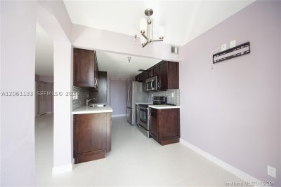Aluguel de apartamento no Winston Towers 617