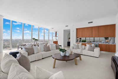 Comprar apartamento no Una Residences at Brickell PH4302