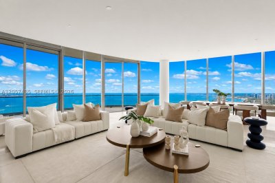 Comprar apartamento no Una Residences at Brickell PH4302