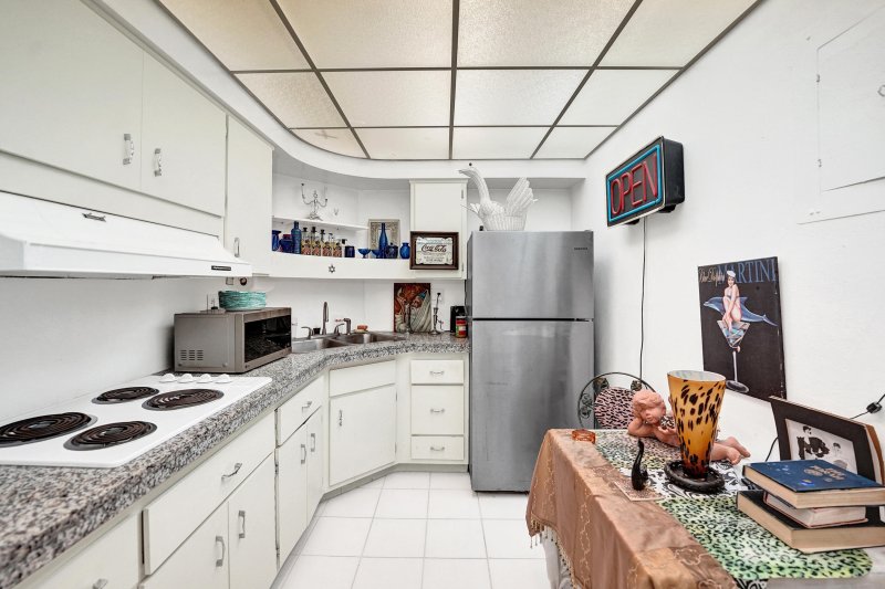 Condo for sale at Coral Ridge Towers 214