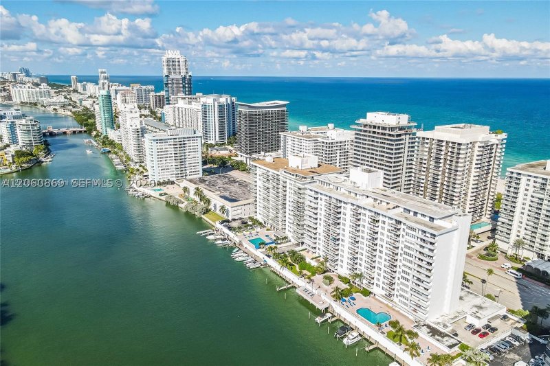 Apartment for rent at Seacoast 5700 15D