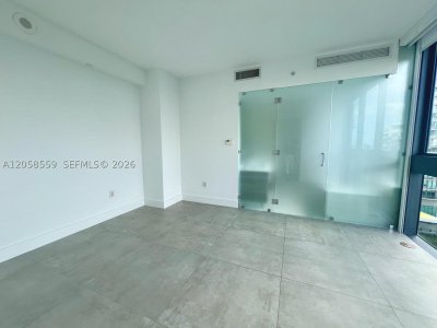 Comprar apartamento no Paraiso Bay Miami 908