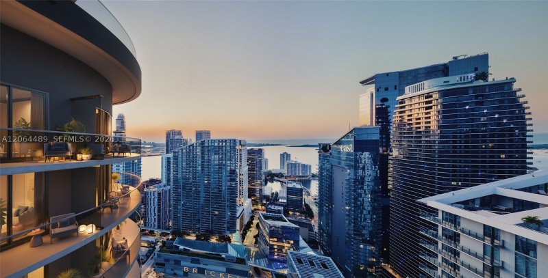 Comprar apartamento en The Standard Residences Brickell 1402