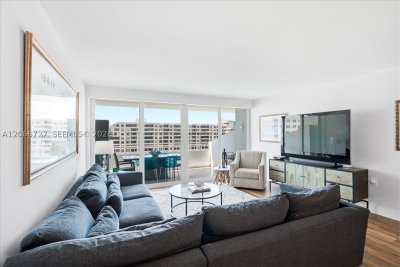 Comprar apartamento en Commodore Club South 1207