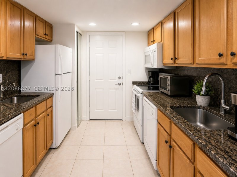 Apartment for rent at Key Islander 205