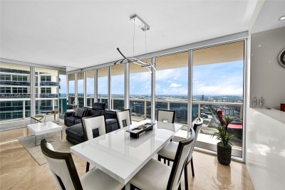 Aluguel de apartamento no Beach Club Two 3606