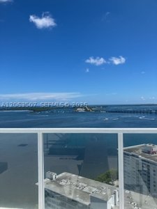 Alquiler de apartamento en Emerald Brickell 2004