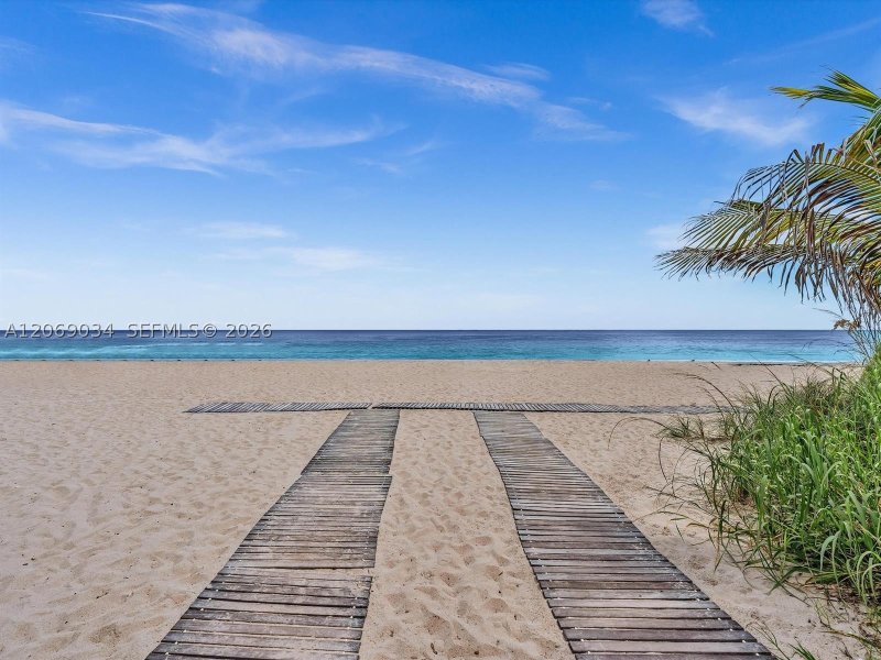 Condo for sale at Ocean Manor 511
