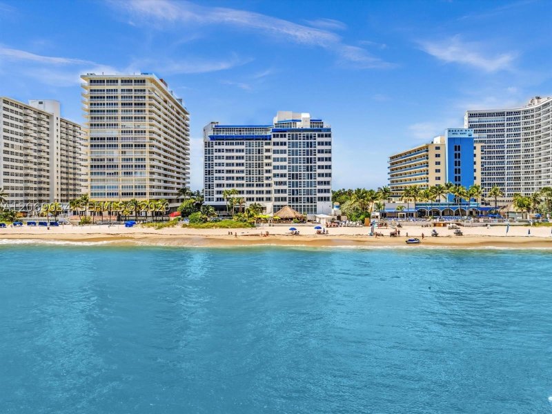 Condo for sale at Ocean Manor 511