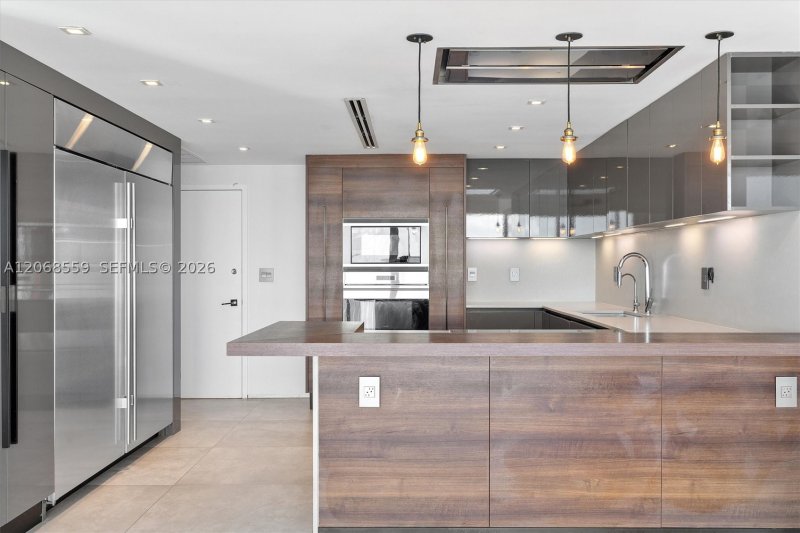 Apartment for rent at Bal Harbour 101 Condo 902